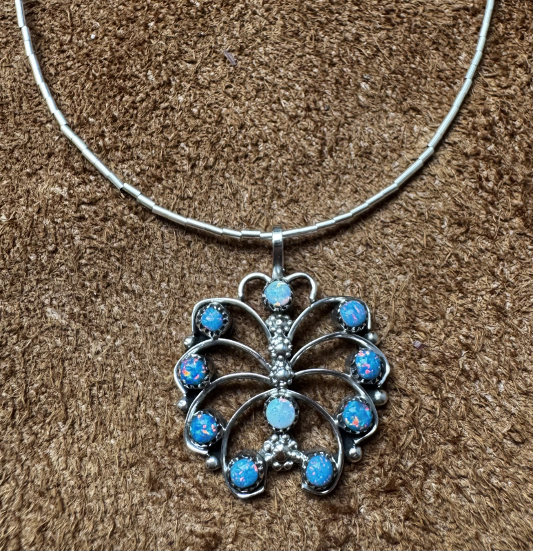 Zuni Opal Anhnger Schmetterling